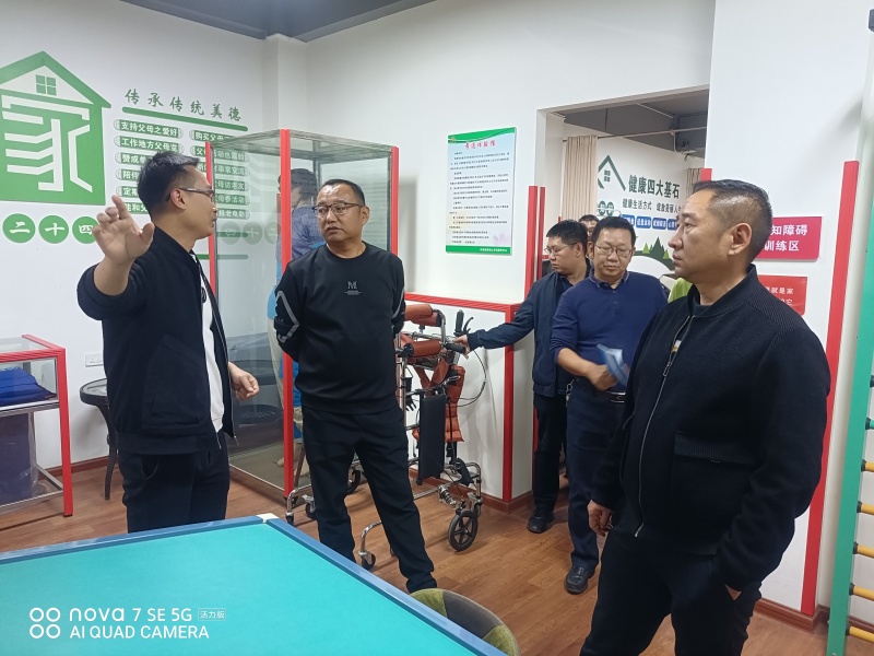 市民政局領(lǐng)導(dǎo)調(diào)研壽樂康認知障礙友好社區(qū)建設(shè)工作